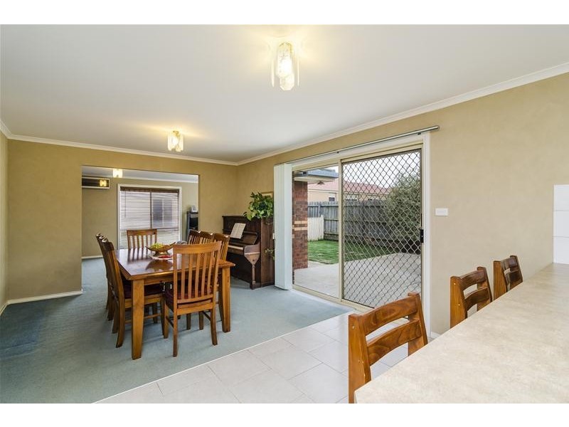 4 Carolyn Drive, Hoppers Crossing VIC 3029