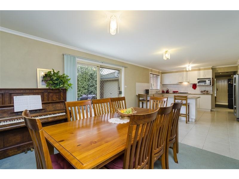 4 Carolyn Drive, Hoppers Crossing VIC 3029