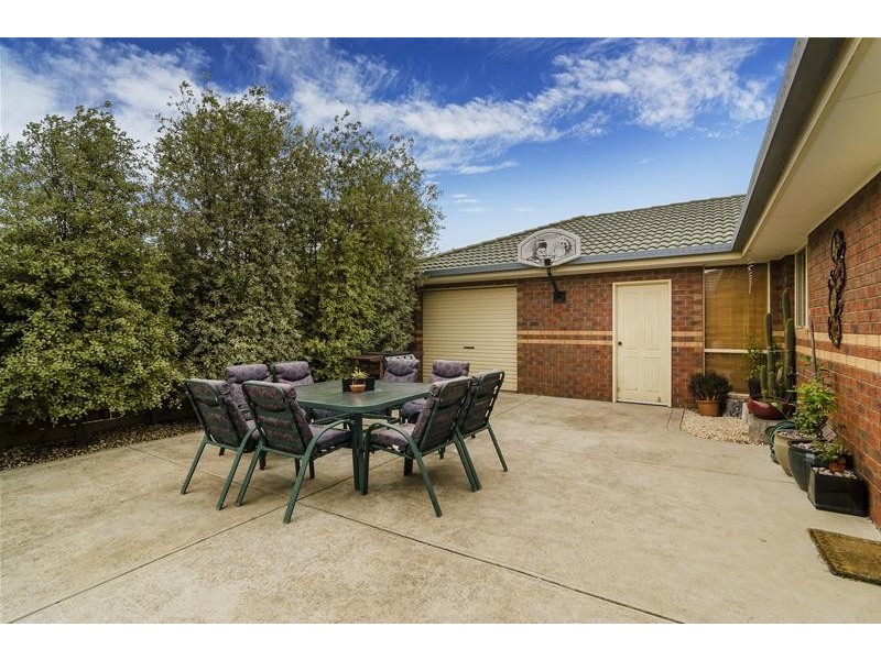 4 Carolyn Drive, Hoppers Crossing VIC 3029