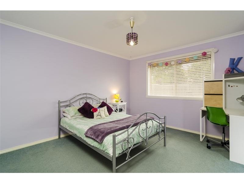 4 Carolyn Drive, Hoppers Crossing VIC 3029