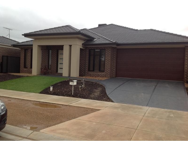 7 Begonia Road, Tarneit VIC 3029