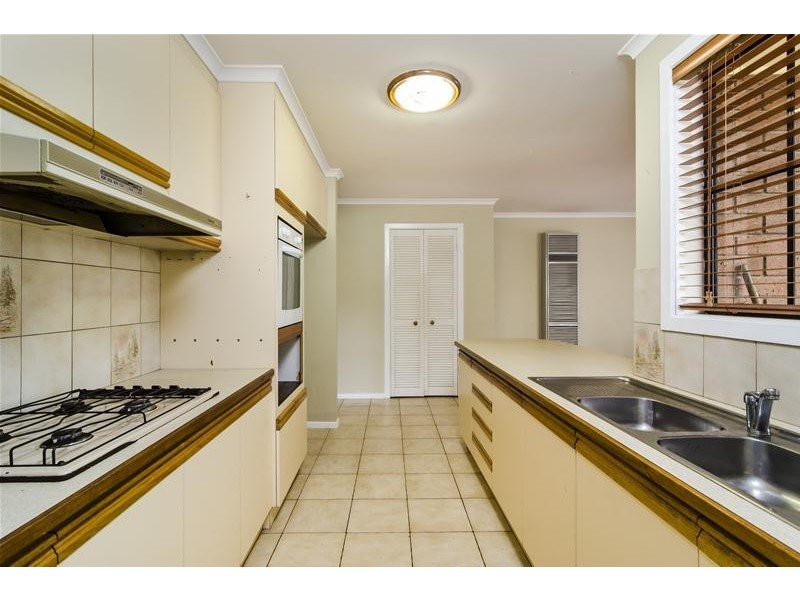 6 Greenshank Court, Werribee VIC 3030