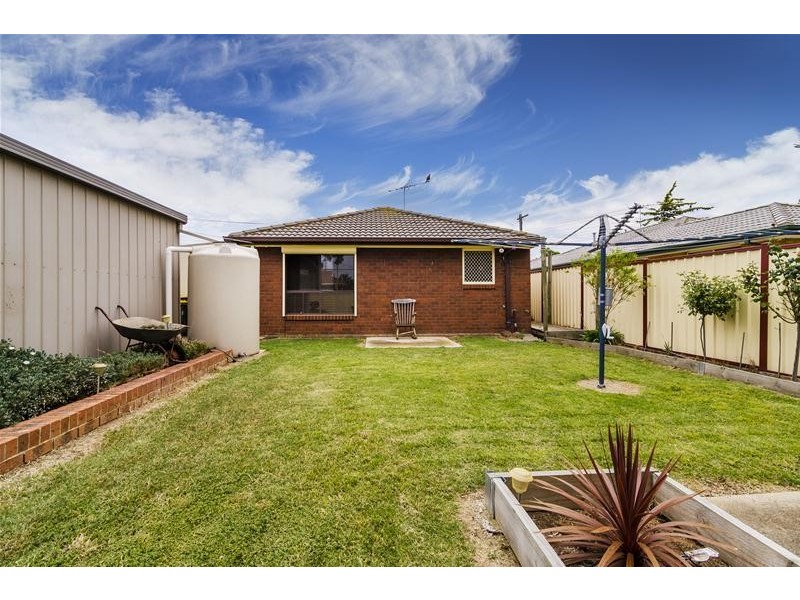 6 Greenshank Court, Werribee VIC 3030
