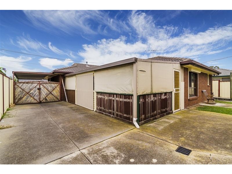 6 Greenshank Court, Werribee VIC 3030