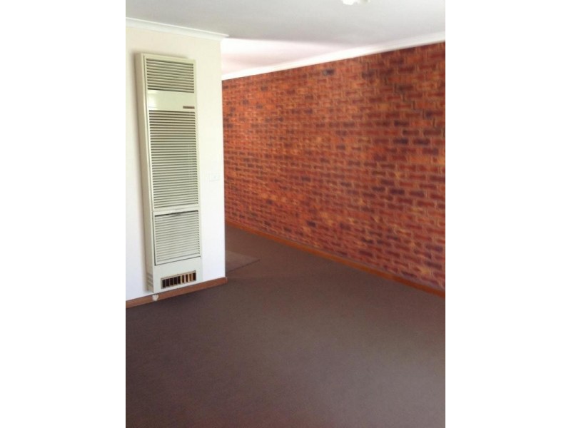 2/8 First Avenue, Hoppers Crossing VIC 3029