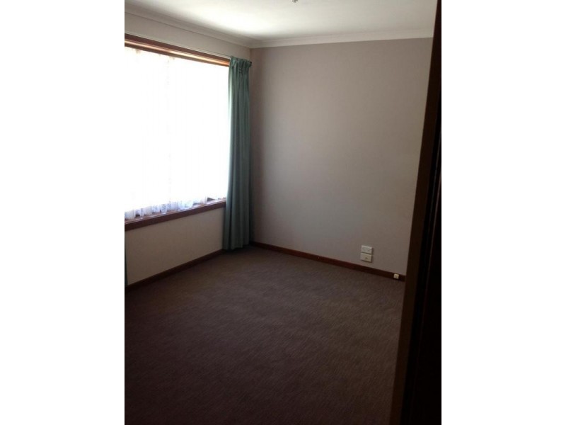 2/8 First Avenue, Hoppers Crossing VIC 3029