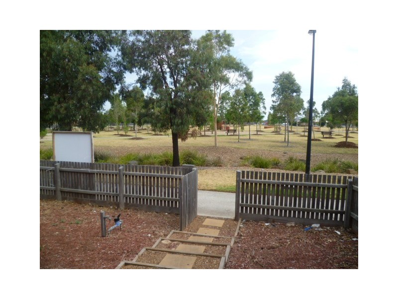 5 Burberry Lane, Deer Park VIC 3023