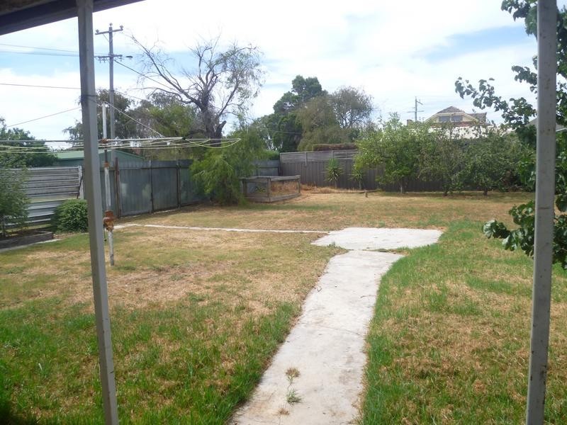 37 Wyndham Street, Werribee VIC 3030