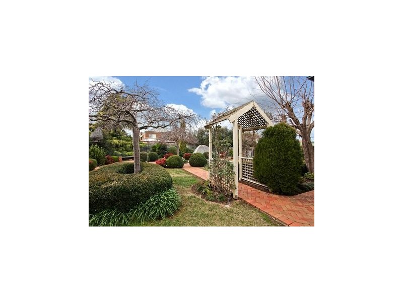 36 Redwood Drive, Hoppers Crossing VIC 3029