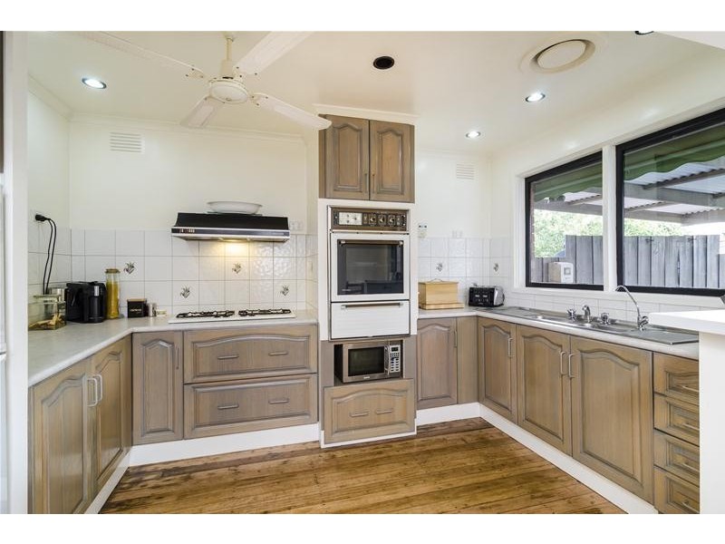 24 Melview Drive, Wyndham Vale VIC 3024