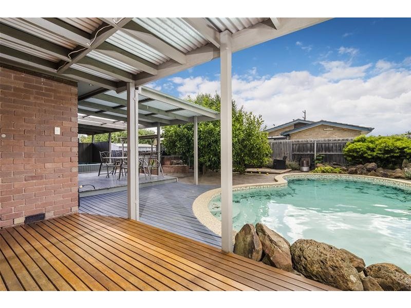 24 Melview Drive, Wyndham Vale VIC 3024