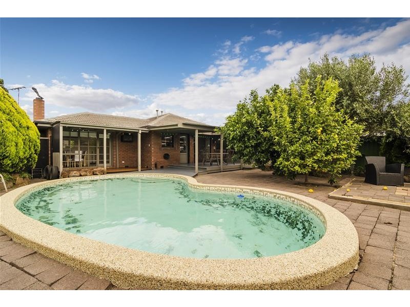 24 Melview Drive, Wyndham Vale VIC 3024