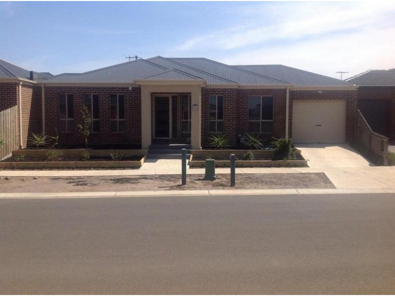 1 Bowerbird Place, Truganina VIC 3029