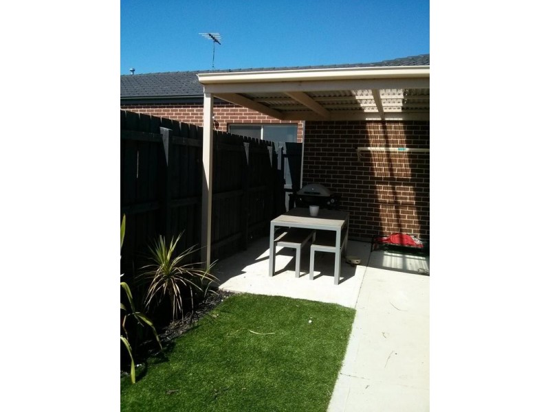 1 Bowerbird Place, Truganina VIC 3029