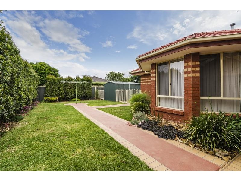 12 Kinloch Crt, Wyndham Vale VIC 3024