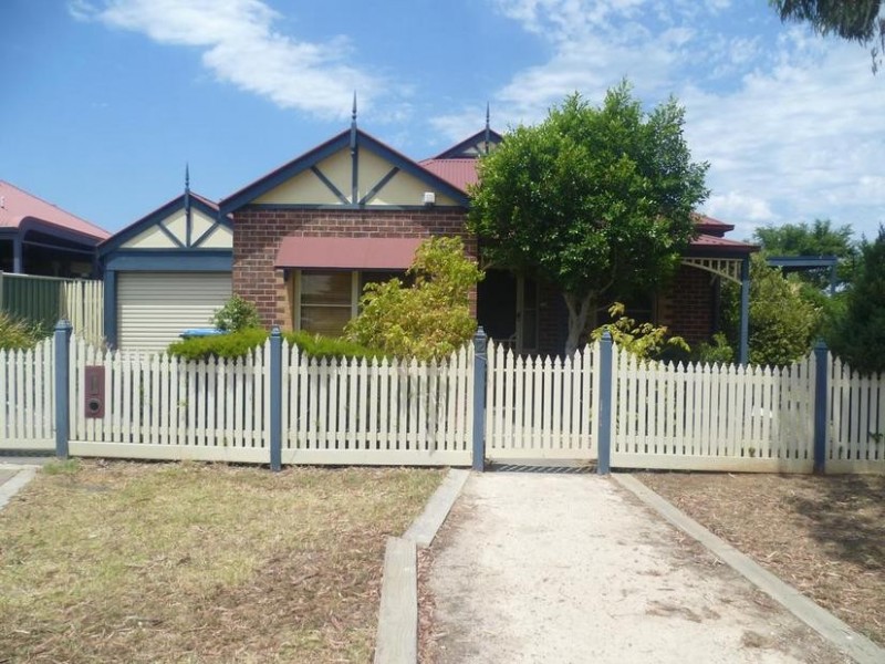 2 Piccadilly Lane, Wyndham Vale VIC 3024
