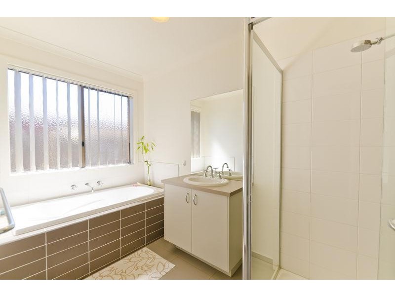 53 Kinglake Drive, Wyndham Vale VIC 3024