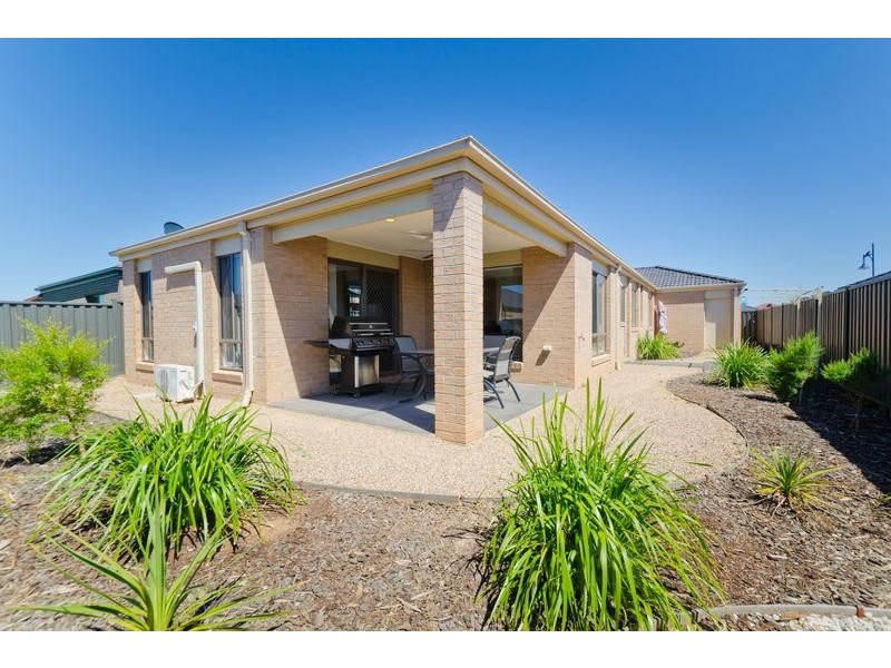 53 Kinglake Drive, Wyndham Vale VIC 3024