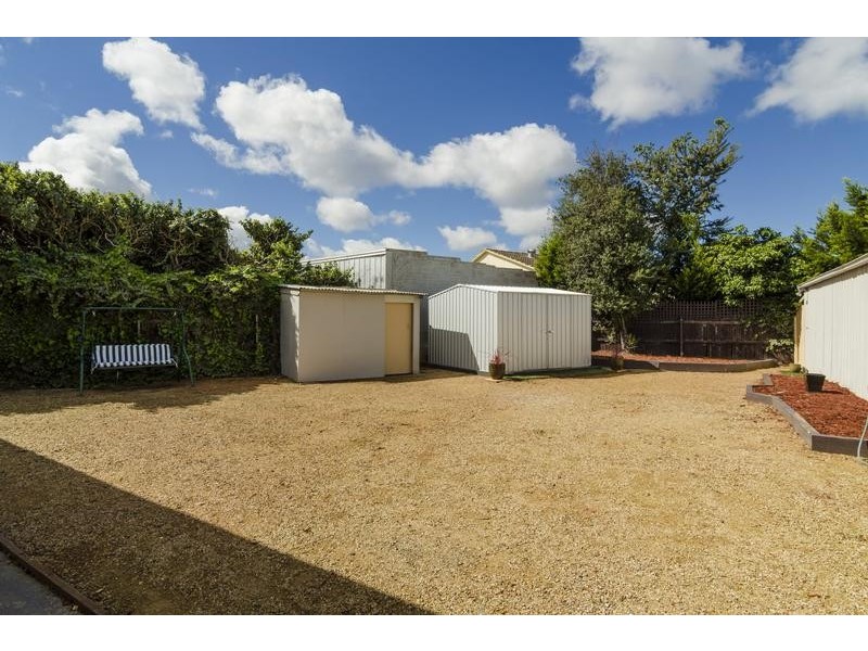 13 Centenary Cres, Werribee VIC 3030