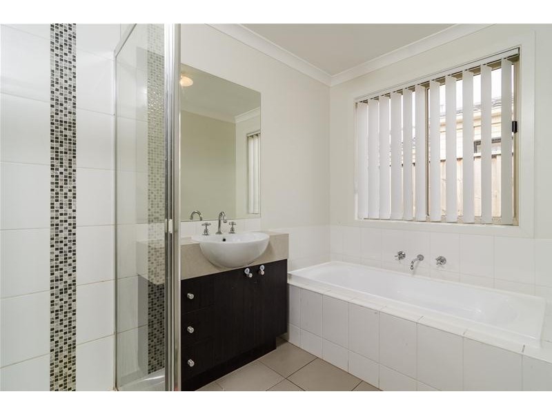 12 Sinclair Crescent, Tarneit VIC 3029