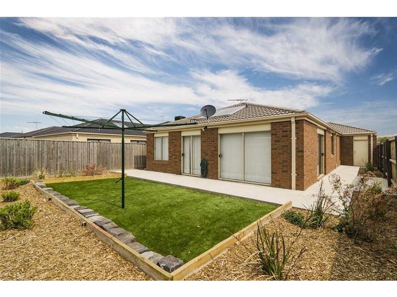 12 Sinclair Crescent, Tarneit VIC 3029