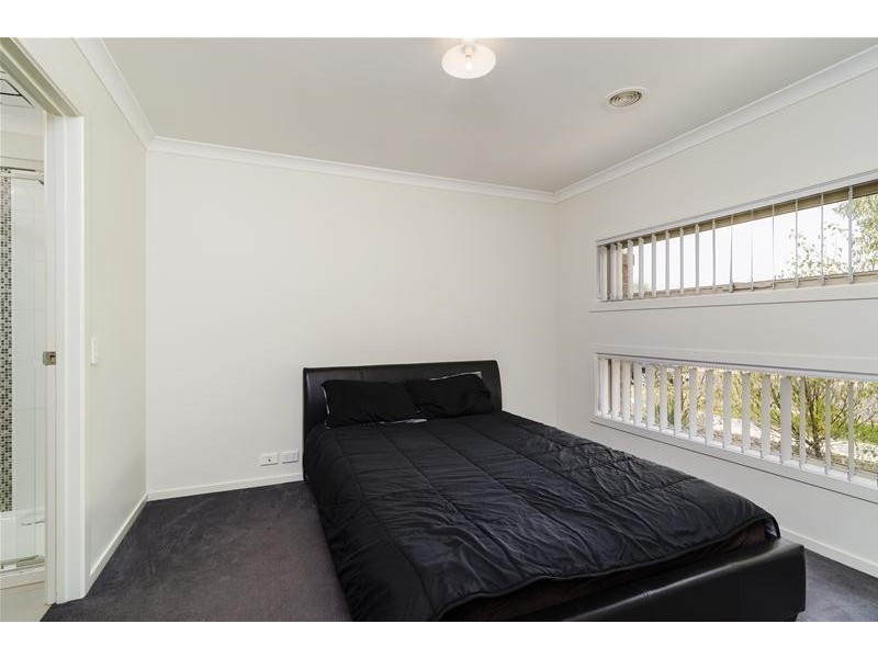 12 Sinclair Crescent, Tarneit VIC 3029