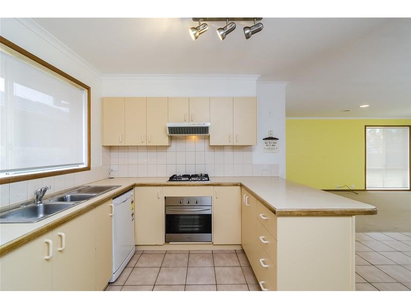 28 Wilmington Avenue, Hoppers Crossing VIC 3029