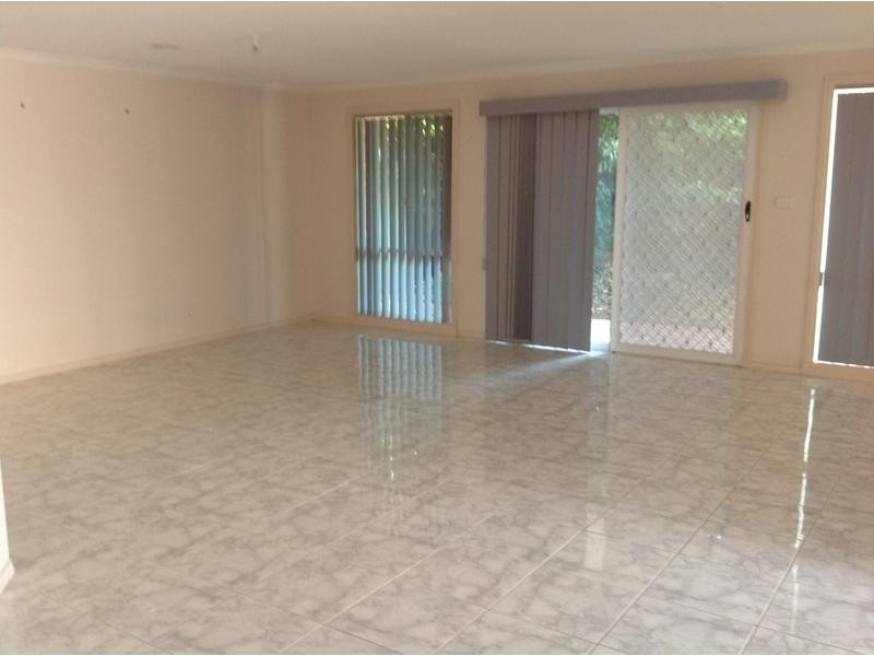 2/16 Mississippi Place, Werribee VIC 3030