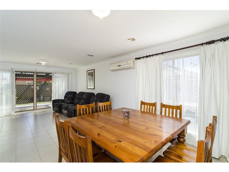 28 Clarafield Crescent, Tarneit VIC 3029