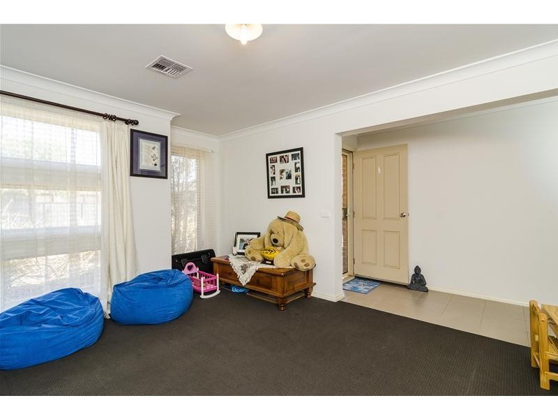 28 Clarafield Crescent, Tarneit VIC 3029