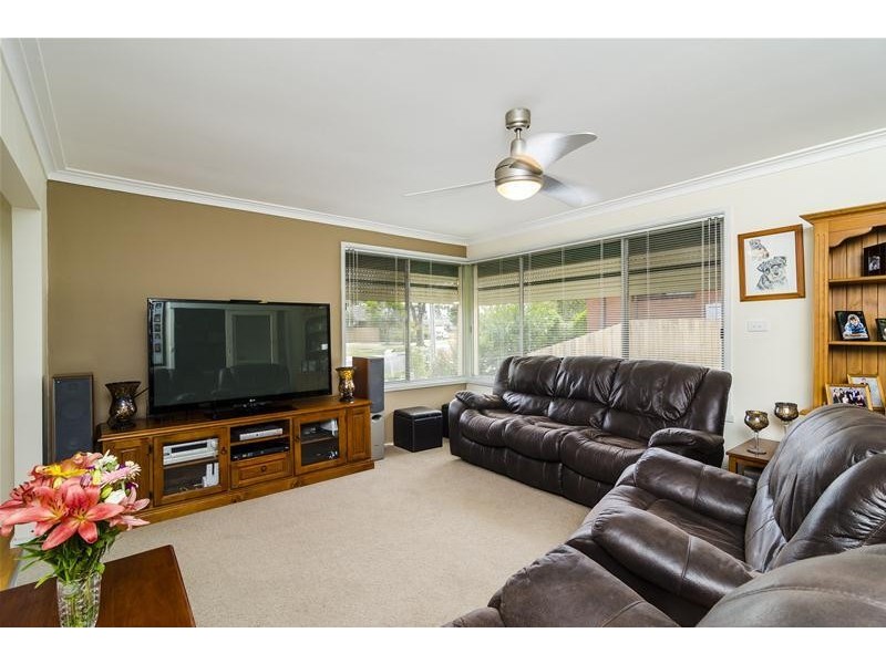 24 Canberra Avenue, Hoppers Crossing VIC 3029