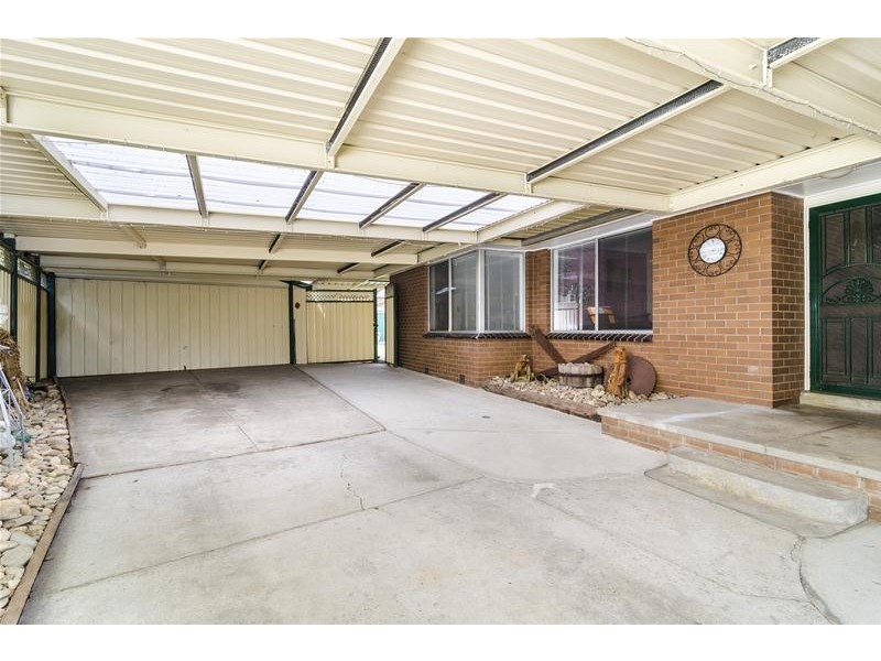 24 Canberra Avenue, Hoppers Crossing VIC 3029