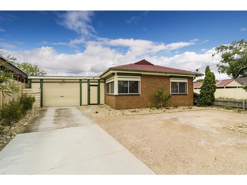 24 Canberra Avenue, Hoppers Crossing VIC 3029