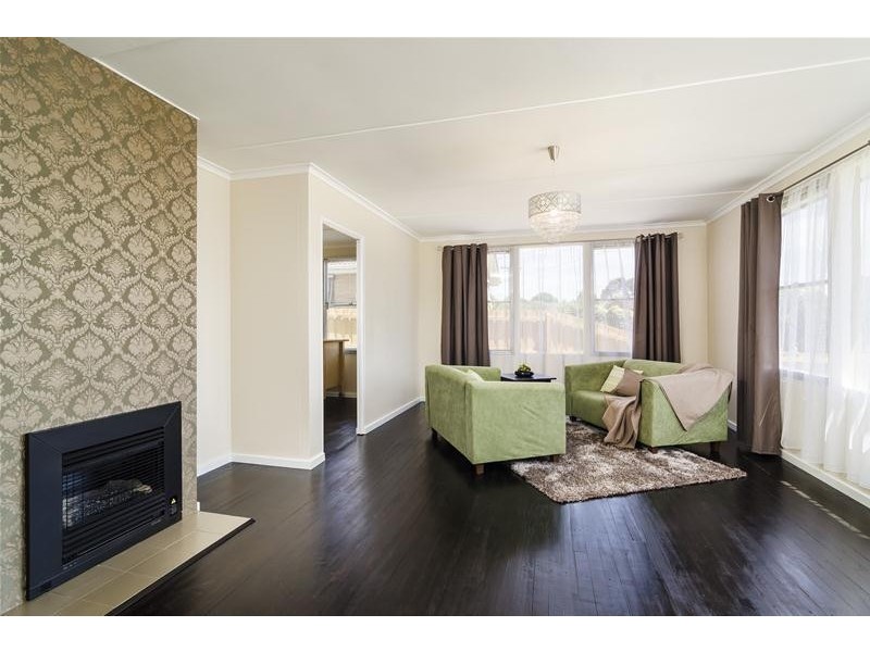 1 Vincent Crescent, Werribee VIC 3030