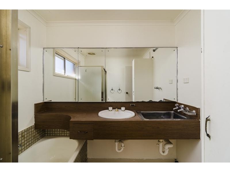 1/7 Mambourin Street, Werribee VIC 3030