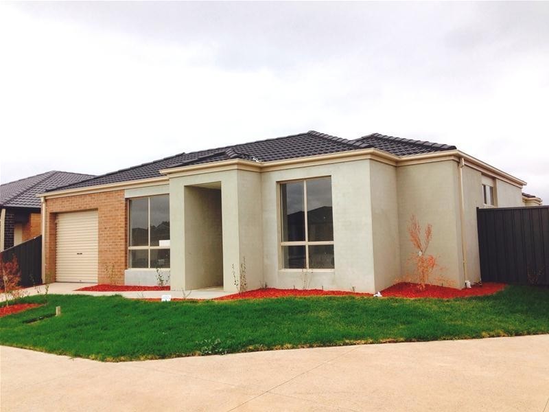 1/7 Federal Drive, Wyndham Vale VIC 3024