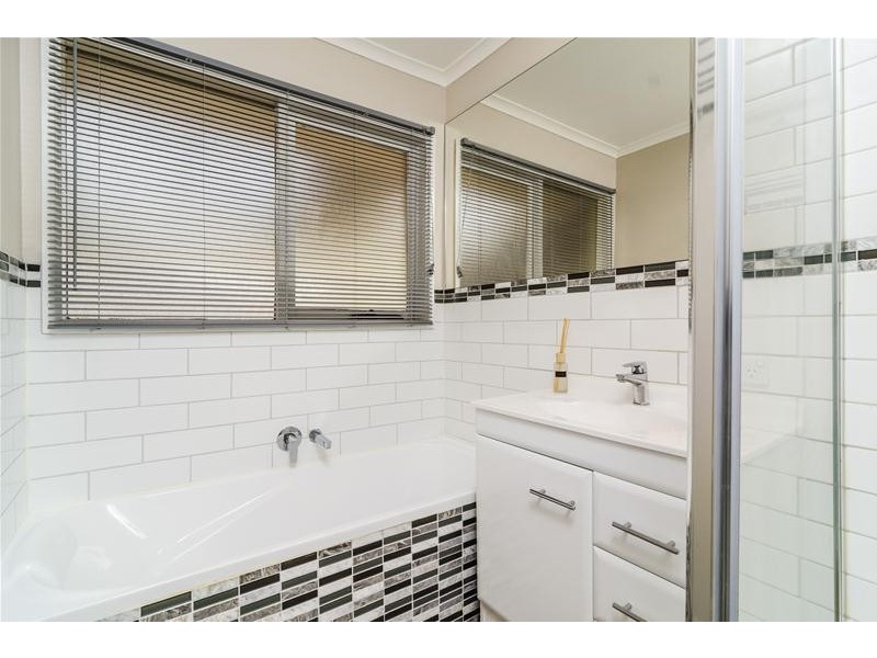 26 Shoalhaven Street, Werribee VIC 3030