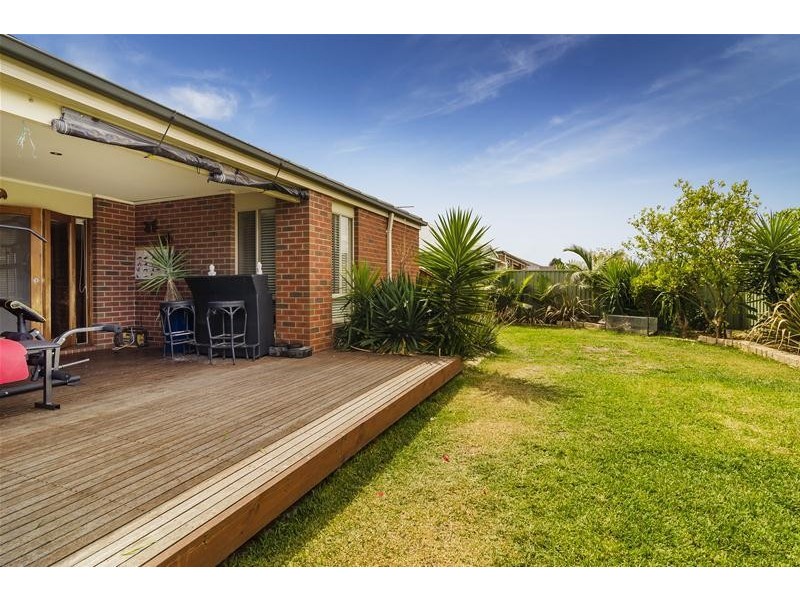 11 Ologhlen Drive, Wyndham Vale VIC 3024