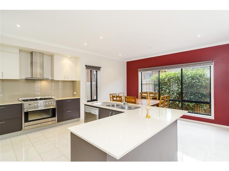 41 Centre Avenue, Werribee VIC 3030