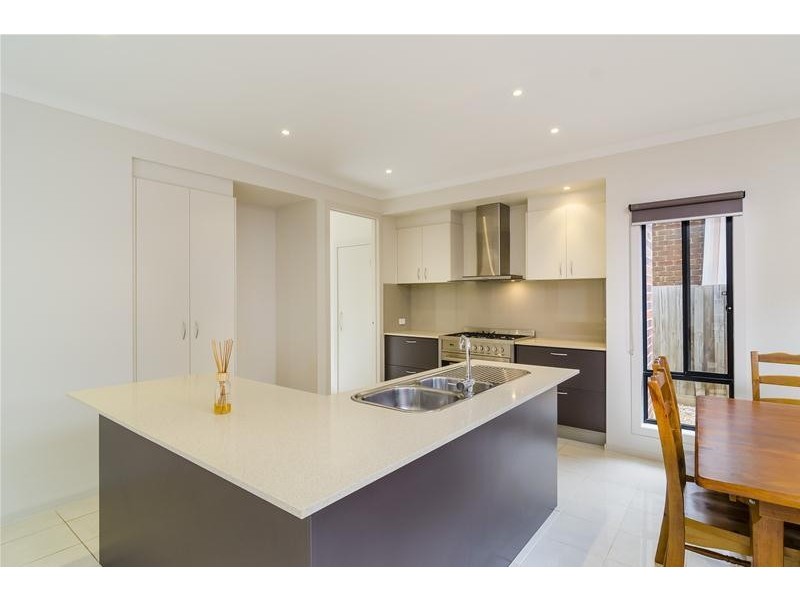 41 Centre Avenue, Werribee VIC 3030