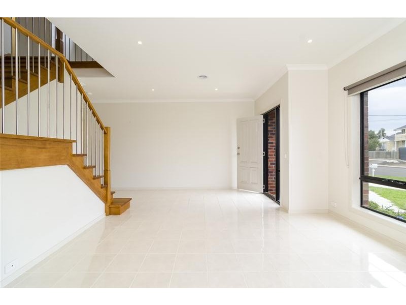 41 Centre Avenue, Werribee VIC 3030