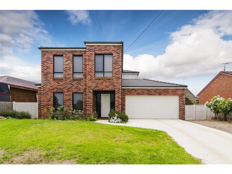 41 Centre Avenue, Werribee VIC 3030