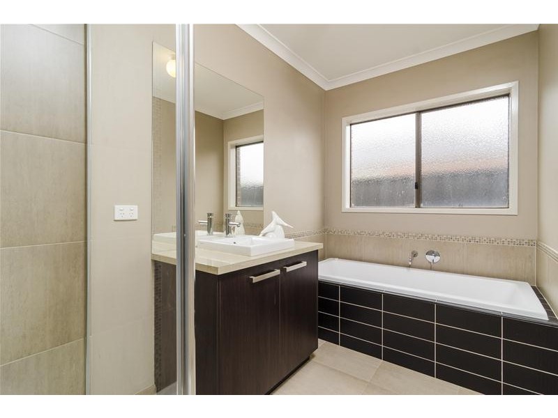 74 Kinglake Drive, Wyndham Vale VIC 3024