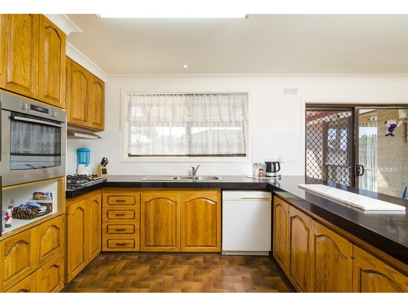 14 Brimpton Grove, Wyndham Vale VIC 3024