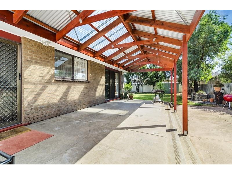 14 Brimpton Grove, Wyndham Vale VIC 3024