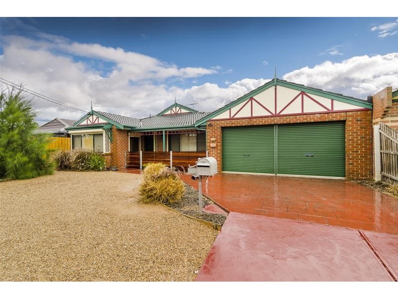 35 Bourke Crescent, Hoppers Crossing VIC 3029