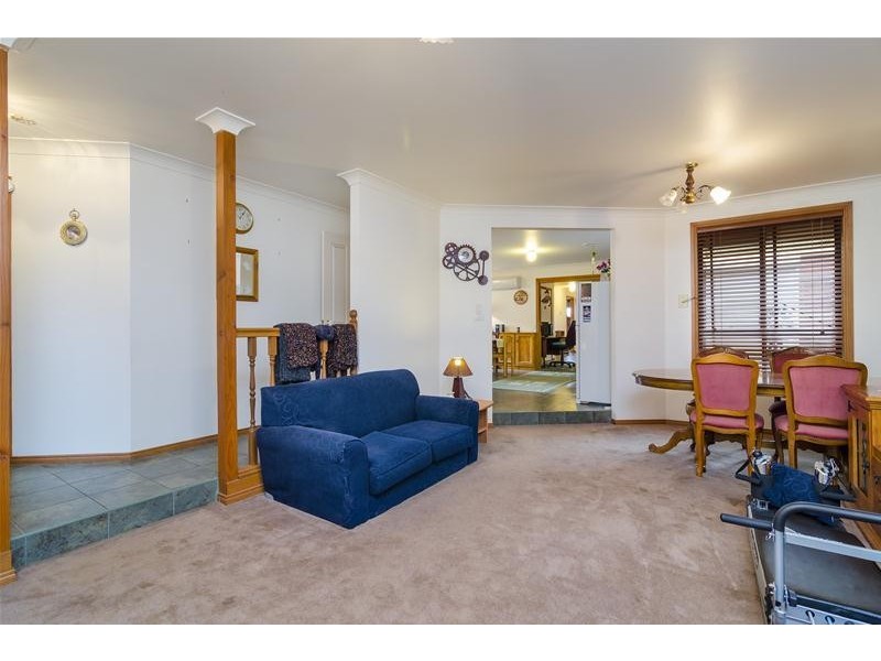 35 Bourke Crescent, Hoppers Crossing VIC 3029
