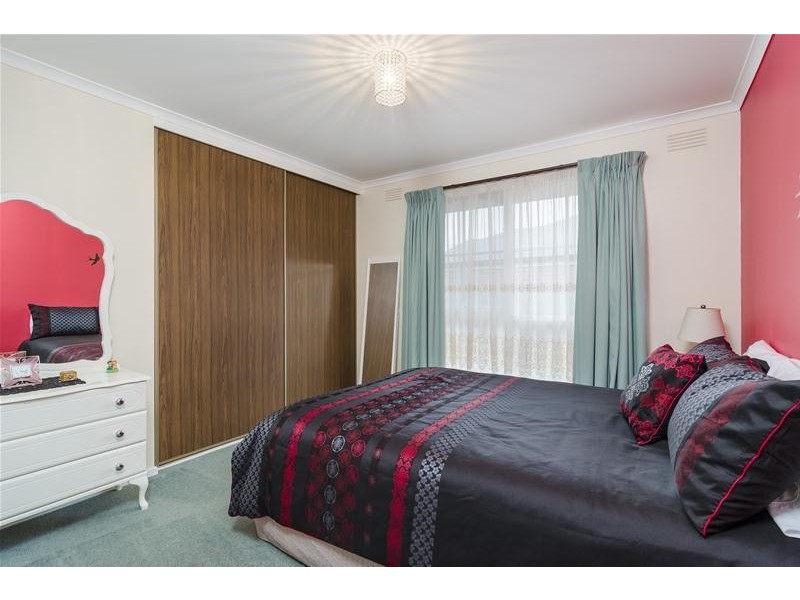 25 Melanie Drive, Werribee VIC 3030