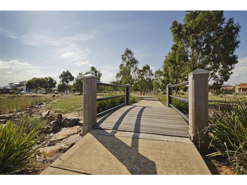 22 Caradon Drive, Truganina VIC 3029