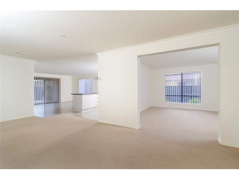 24 Cadell Avenue, Tarneit VIC 3029